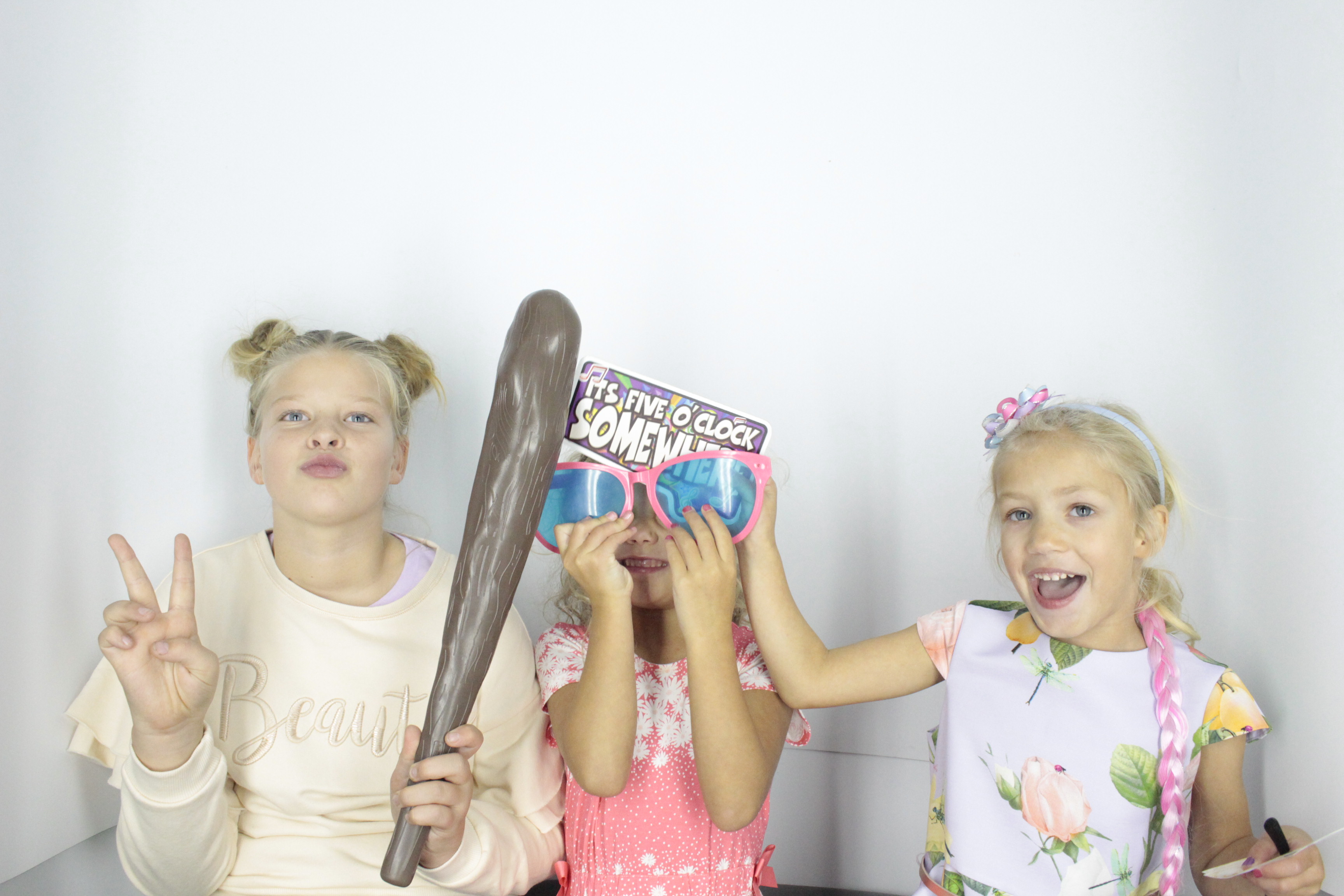 Isobel 18th Birthday Party  | View more photos from the event at gallery.myphotoboothexperience.co.uk/u/MyPhotoBoothExperienceLtd/Isobel-18th-Birthday-Party